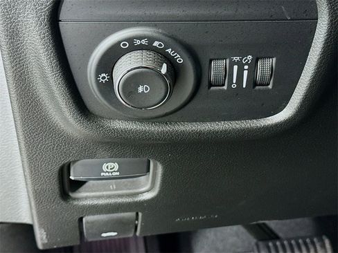 Used 2025 Jeep Grand Cherokee Limited w/ Trailer Tow Package image 11