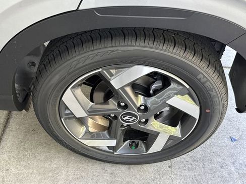 New 2026 Hyundai Venue SEL FWD image 19