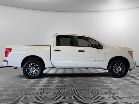 Used 2024 Nissan Titan SV w/ Accessory Utility Package image 9
