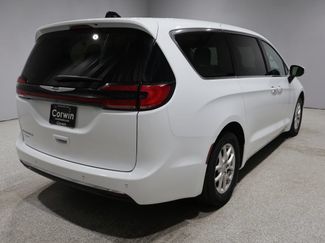 Used 2023 Chrysler Pacifica Touring-L FWD video 2