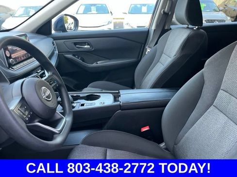 Used 2024 Nissan Rogue SV FWD image 9