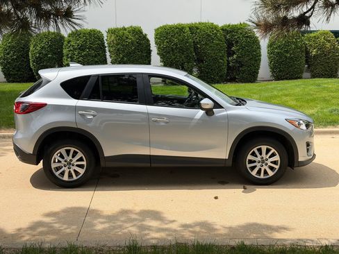 Used 2016 MAZDA CX-5 Touring FWD image 4