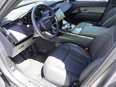 Used 2025 Land Rover Range Rover Sport SE AWD/4WD image 18