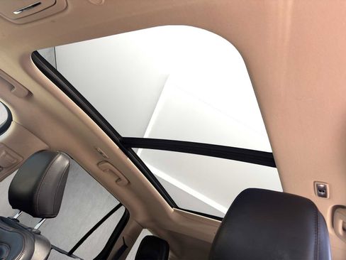 Used 2021 Lincoln Aviator Reserve RWD image 19