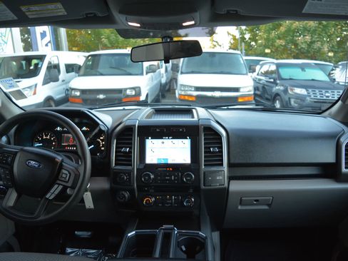 Used 2018 Ford F150 XLT w/ Trailer Tow Package image 18