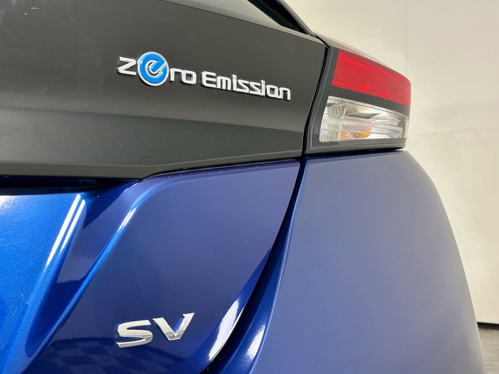 Used 2019 Nissan Leaf SV FWD image 11