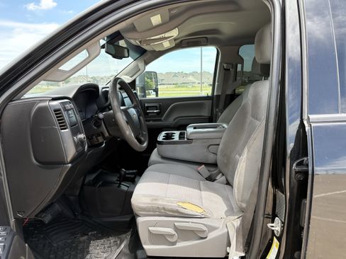 Used 2016 Chevrolet Silverado 3500 W/T w/ WT Convenience Package AWD/4WD image 8