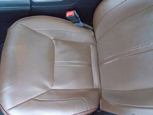 Used 2013 Chrysler 300 C w/ Harman Kardon Audio Group image 17