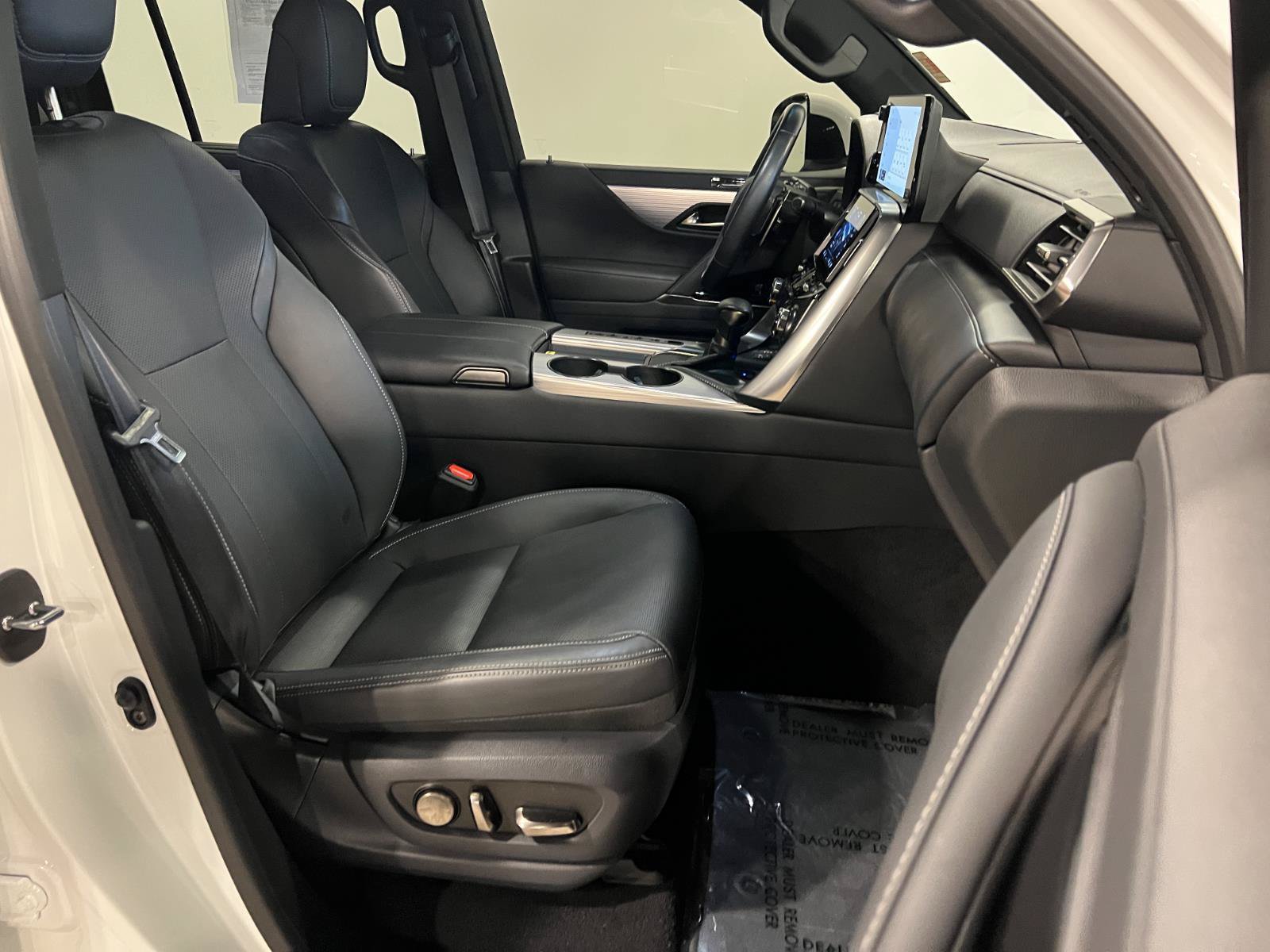 Used 2024 Lexus LX 600 F Sport AWD/4WD image 40