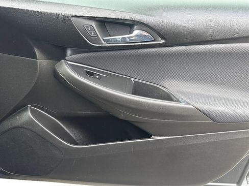 Used 2018 Chevrolet Cruze LT w/ Convenience Package FWD image 22