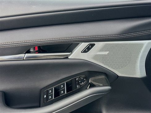 Certified 2025 MAZDA MAZDA3 2.5 Turbo Sedan w/Premium Plus image 18