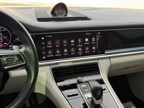 Used 2022 Porsche Panamera w/ Premium Package RWD image 15