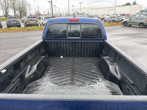 Used 2015 Toyota Tacoma PreRunner image 18
