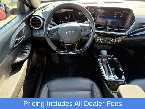 Used 2024 Chevrolet Trax RS FWD image 21