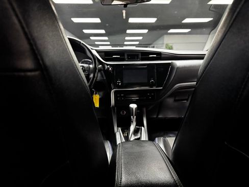 Used 2018 Toyota Corolla SE w/ Body Protection Package FWD image 40