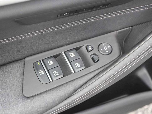 Certified 2023 BMW 530e 530e w/ M Sport Package image 31