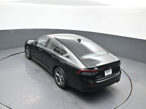Certified 2023 Honda Accord EX image 37