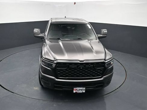 New 2026 RAM 1500 4x4 Crew Cab image 39