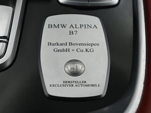 Used 2022 BMW ALPINA B7 xDrive AWD/4WD image 18