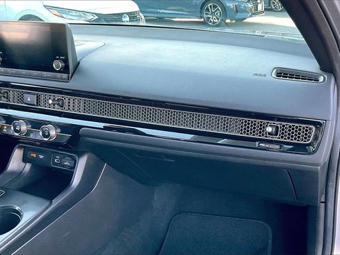 Used 2024 Honda Civic Sport image 17