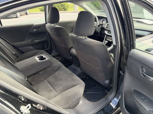 Used 2013 Honda Accord LX image 29