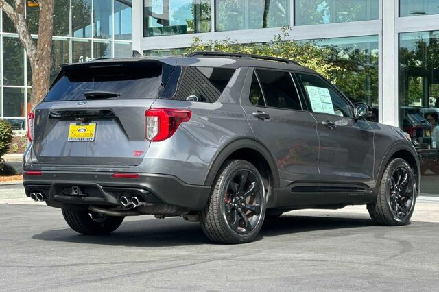 Certified 2024 Ford Explorer ST w/ Equipment Group 401A AWD/4WD image 4