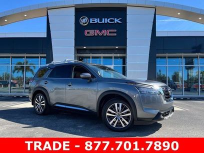 Used 2022 Nissan Pathfinder Platinum w/ Cargo Package