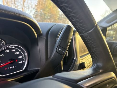 Used 2021 Chevrolet Silverado 1500 LT Trail Boss w/ Convenience Package II image 19