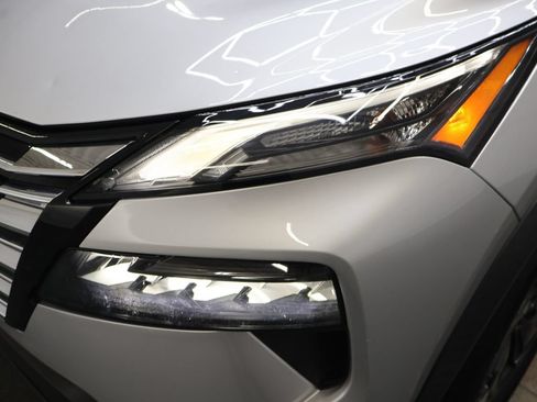 Used 2024 Nissan Rogue SV AWD/4WD image 28