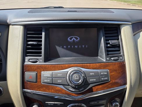 Used 2015 INFINITI QX80 4WD w/ Deluxe Technology Package image 16