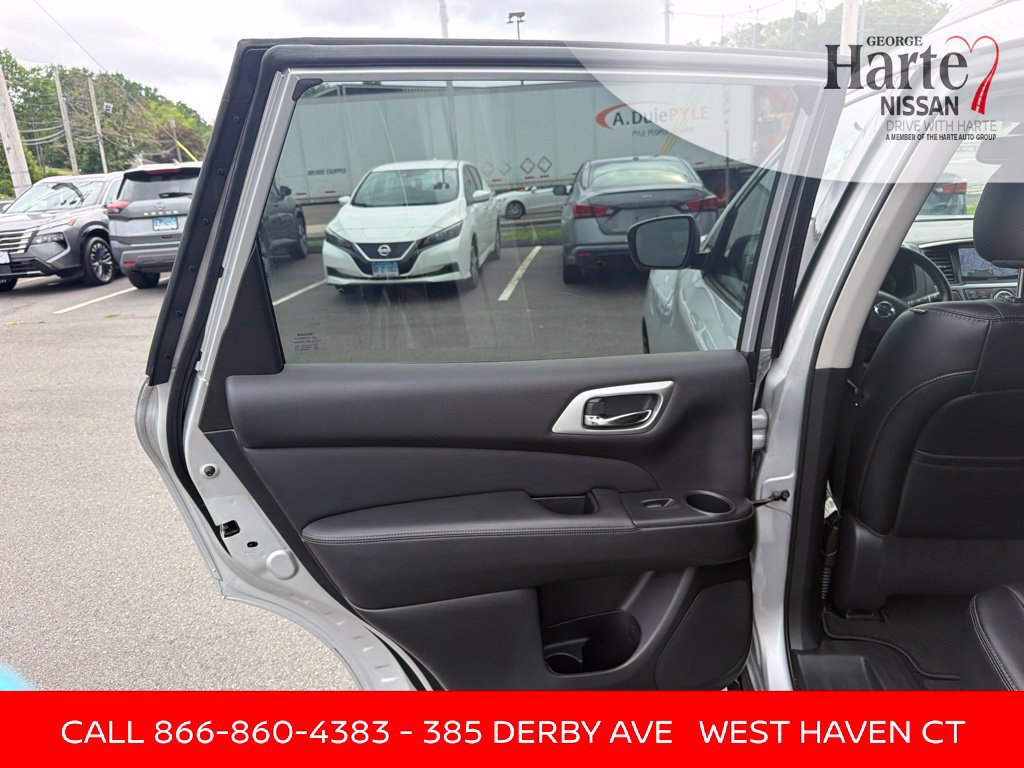 Used 2020 Nissan Pathfinder SL AWD/4WD image 19