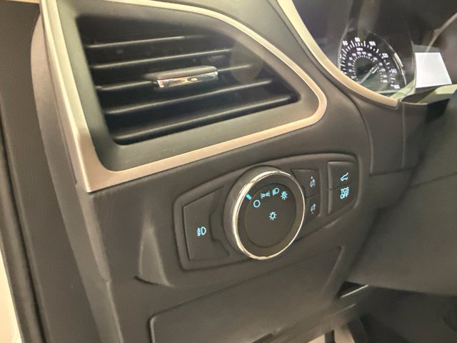 Used 2020 Ford Edge SEL w/ Convenience Package FWD image 19