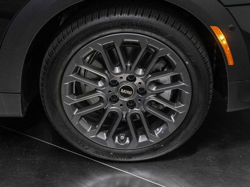 New 2026 MINI Cooper 4-Door Hardtop image 9