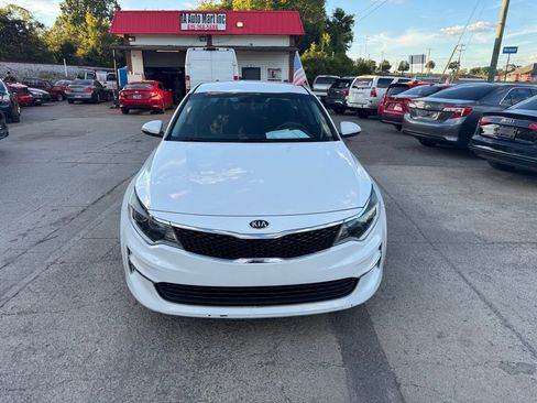 Used 2016 Kia Optima LX image 2