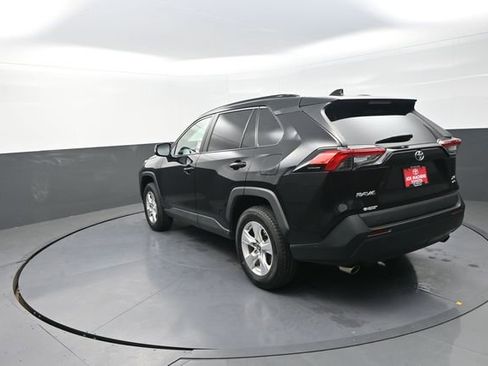 Used 2021 Toyota RAV4 XLE w/ Convenience Package image 80