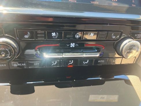 New 2025 Jeep Grand Cherokee L Limited w/ Luxury Tech Group II image 15