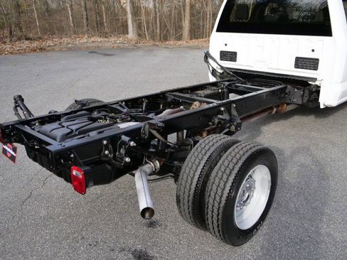 Used 2023 Ford F450 XLT w/ XLT Value Package image 9