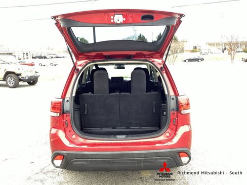 Used 2020 Mitsubishi Outlander ES image 16