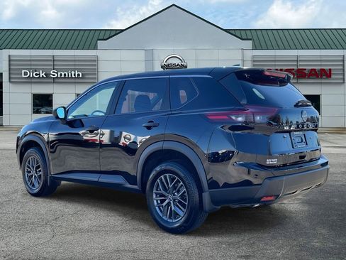 Used 2025 Nissan Rogue S image 4