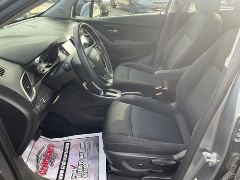 Used 2020 Chevrolet Trax LT AWD/4WD image 10