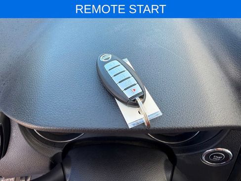 Used 2018 Nissan Rogue SV w/ Premium Package AWD/4WD image 7