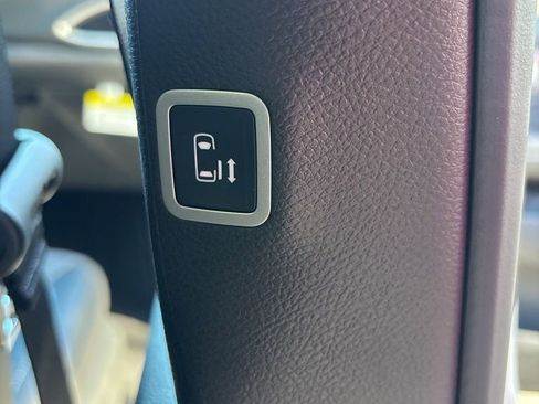 New 2026 Chrysler Pacifica Select image 42