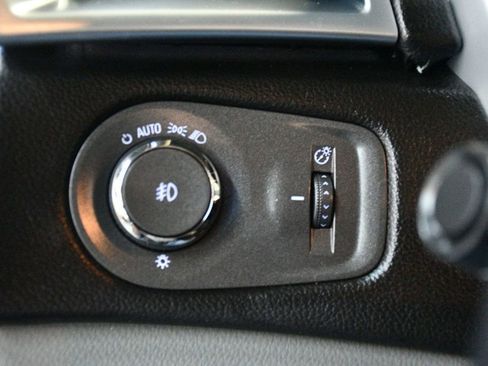 Used 2011 Cadillac SRX Premium image 57