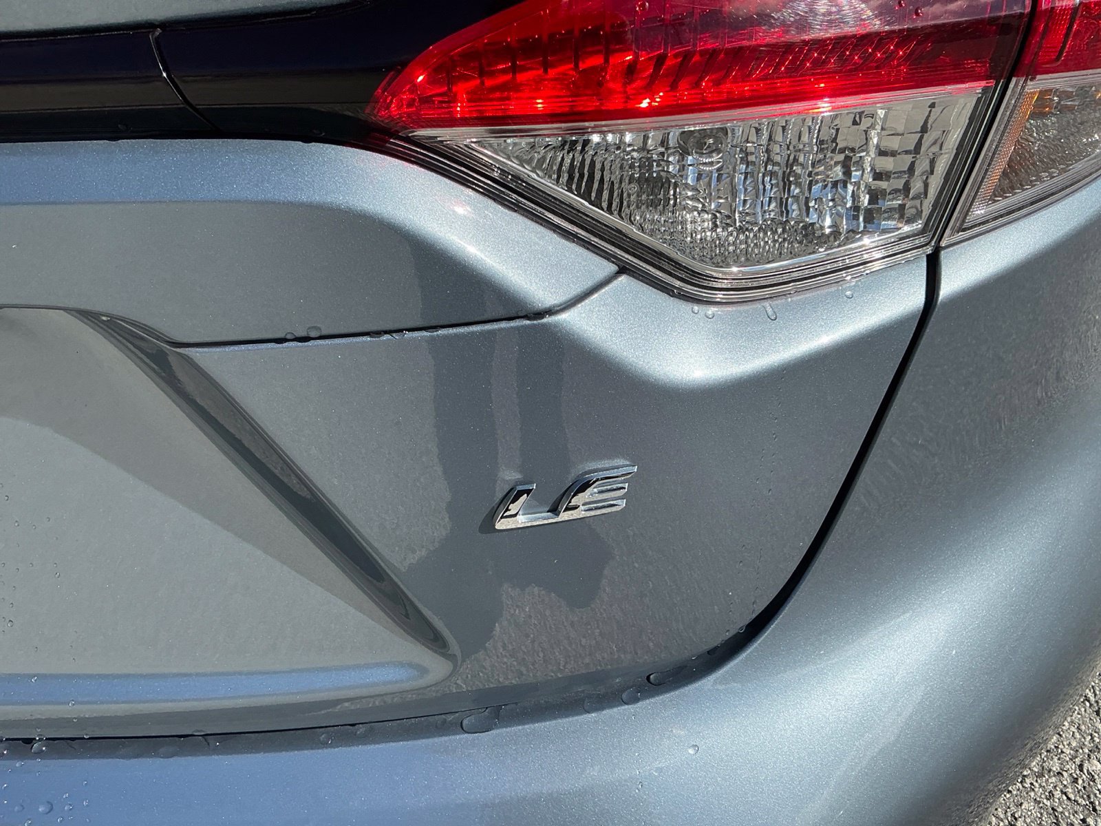 Used 2025 Toyota Corolla LE FWD image 9
