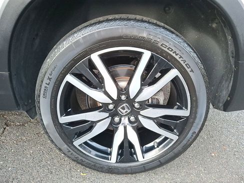 Used 2022 Honda Pilot Touring image 6