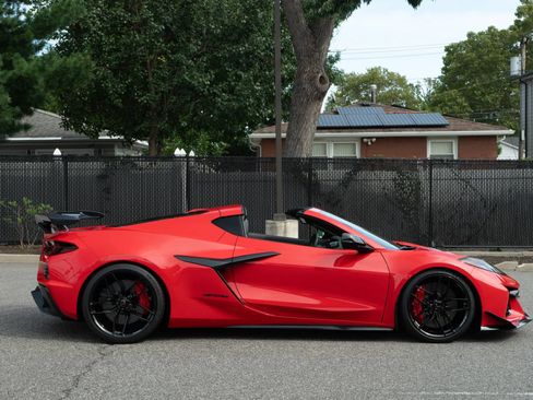 Used 2025 Chevrolet Corvette Z06 w/ Z07 Performance Package RWD image 10