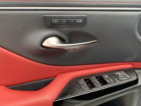 Used 2024 Lexus ES 350 F Sport w/ Accessory Package (Z2) FWD image 15