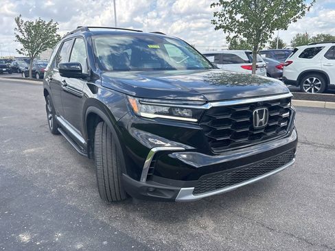 Used 2025 Honda Pilot Elite image 14