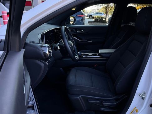 Used 2025 Chevrolet Equinox LT image 10