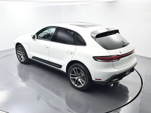 Certified 2025 Porsche Macan AWD/4WD image 37